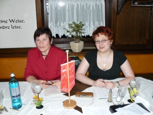 Die ehemalige Vorsitzende Karin Fassler und ihre Nachfolgerin Ann-Kathrin Melles